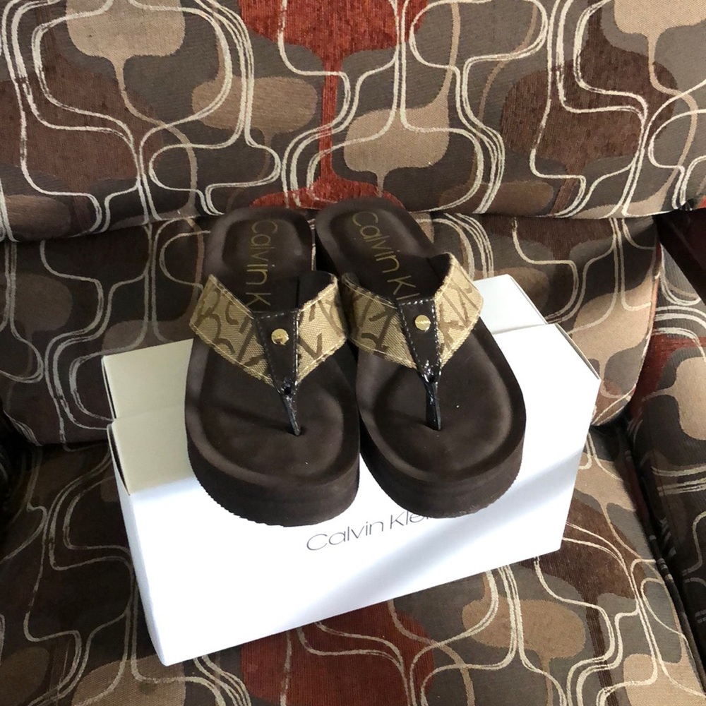 Size 8 Calvin Klein Sandals. Worn once.